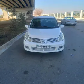 Nissan Versa 2010