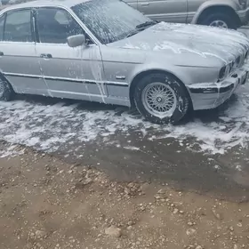 BMW 525 1990