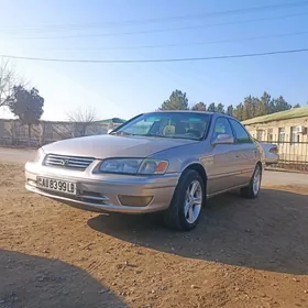 Toyota Camry 2001