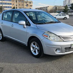 Nissan Versa 2011