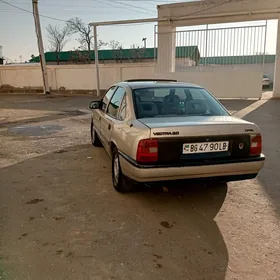 Opel Vectra 1989