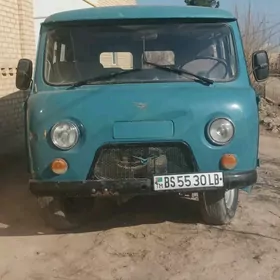 UAZ Profi 1980