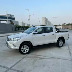 Toyota Hilux 2019