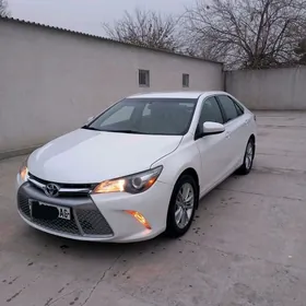 Toyota Camry 2017