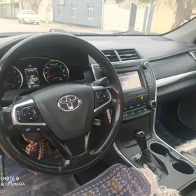 Toyota Camry 2015