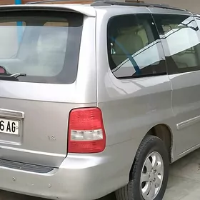 Kia Carnival 2004