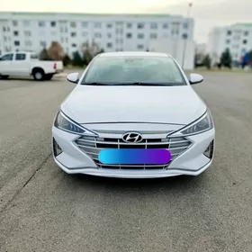 Hyundai Elantra 2020