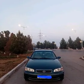 Toyota Camry 2000