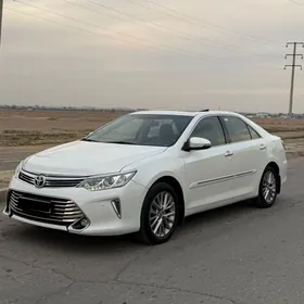 Toyota Camry 2016