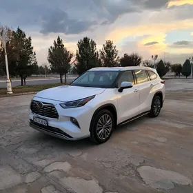 Toyota Highlander 2020