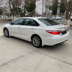 Toyota Camry 2016