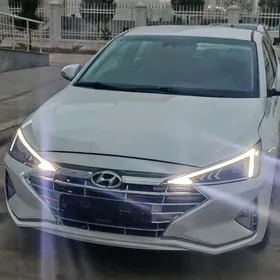 Hyundai Elantra 2019