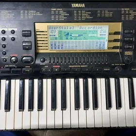 Yamaha Psr 730 (61 key)