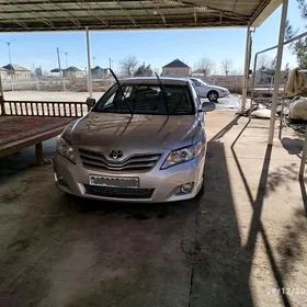 Toyota Camry 2010