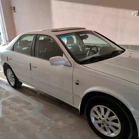 Toyota Camry 2001