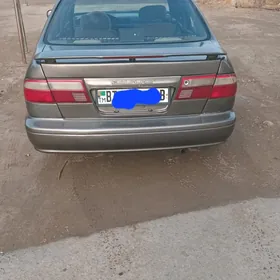 Nissan Sunny 2000