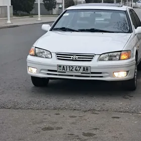 Toyota Camry 2000