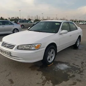 Toyota Camry 2001