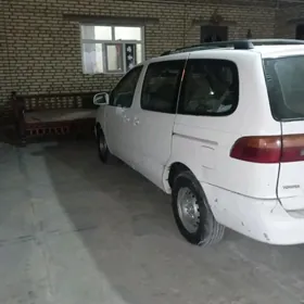 Toyota Sienna 2000