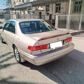 Toyota Camry 1999