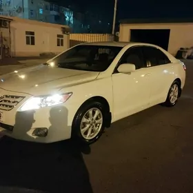 Toyota Camry 2011