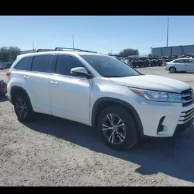 Toyota Highlander 2018