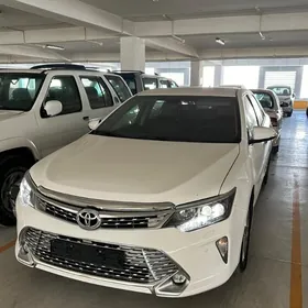 Toyota Camry 2017