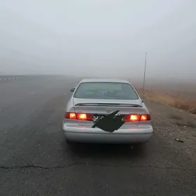 Toyota Camry 2001