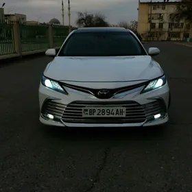 Toyota Camry 2018