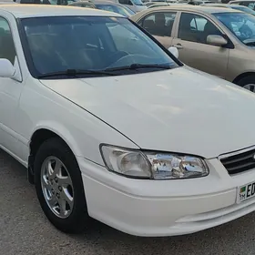 Toyota Camry 2000