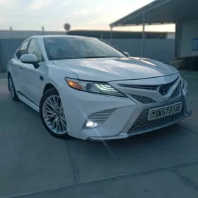 Toyota Camry 2018