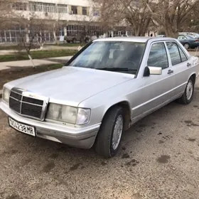 Mercedes-Benz 190E 1987