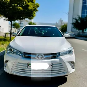 Toyota Camry 2015