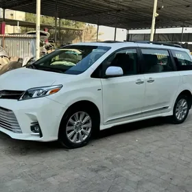 Toyota Sienna 2020