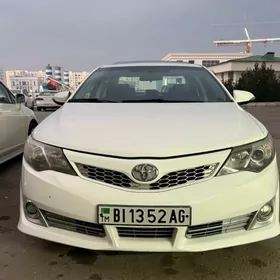 Toyota Camry 2014