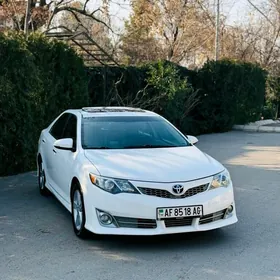 Toyota Camry 2014