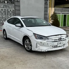 Hyundai Elantra 2020