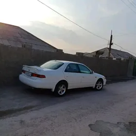 Toyota Camry 2000