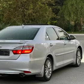 Toyota Camry 2015