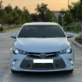 Toyota Camry 2016