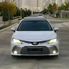 Toyota Camry 2019