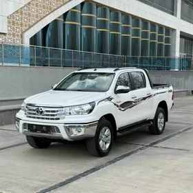 Toyota Hilux 2020