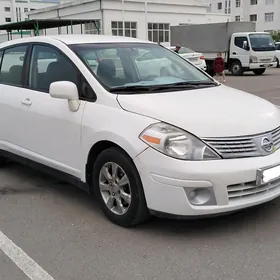 Nissan Versa 2008