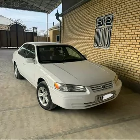 Toyota Camry 1999