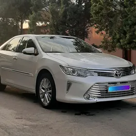 Toyota Camry 2016