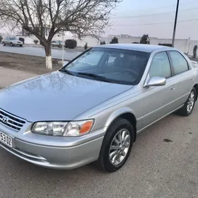 Toyota Camry 2001