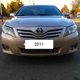 Toyota Camry 2011