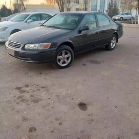 Toyota Camry 2000