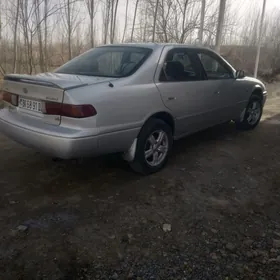 Toyota Camry 2001