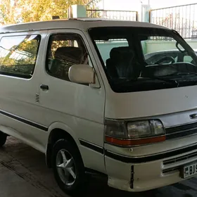 Toyota Hiace 1990